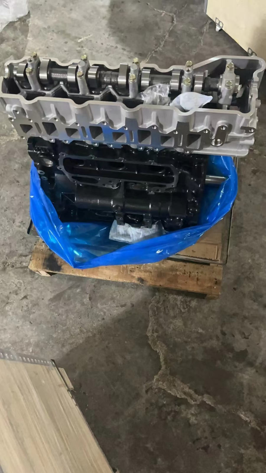 Новый двигатель 4M40 ДВС 4M40 (4M40T)