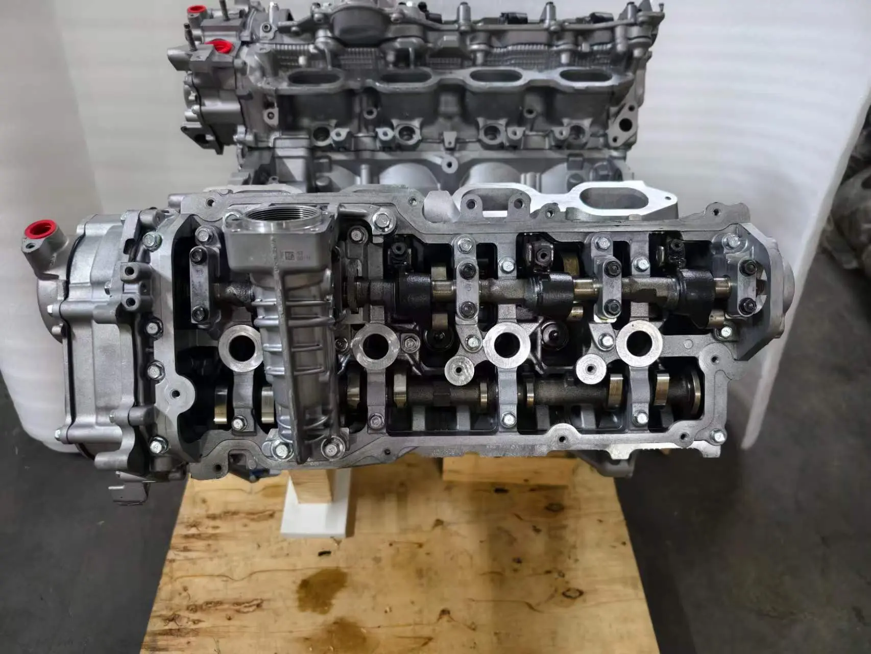 Реставрированный двигатель VK56VD V8-5,6 двигатель VK56VD